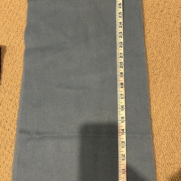 Authentic Burberry 100 percent Cashmere Scarf - Picture 6 of 7